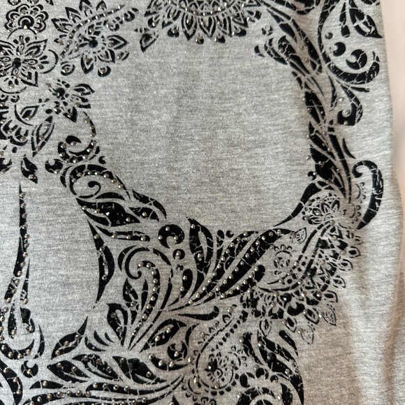 Women's NWOT Vocal Gray Skull Cutout - Picture 5 of 6